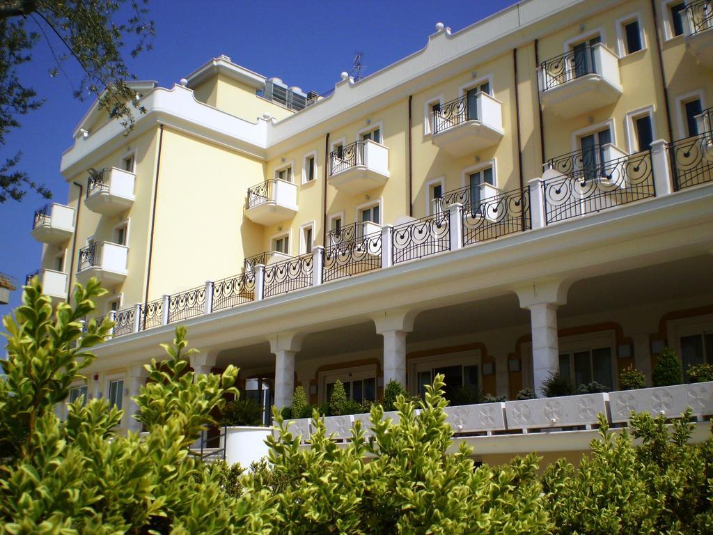 Hotel Concorde Sant'Egidio alla Vibrata Zewnętrze zdjęcie