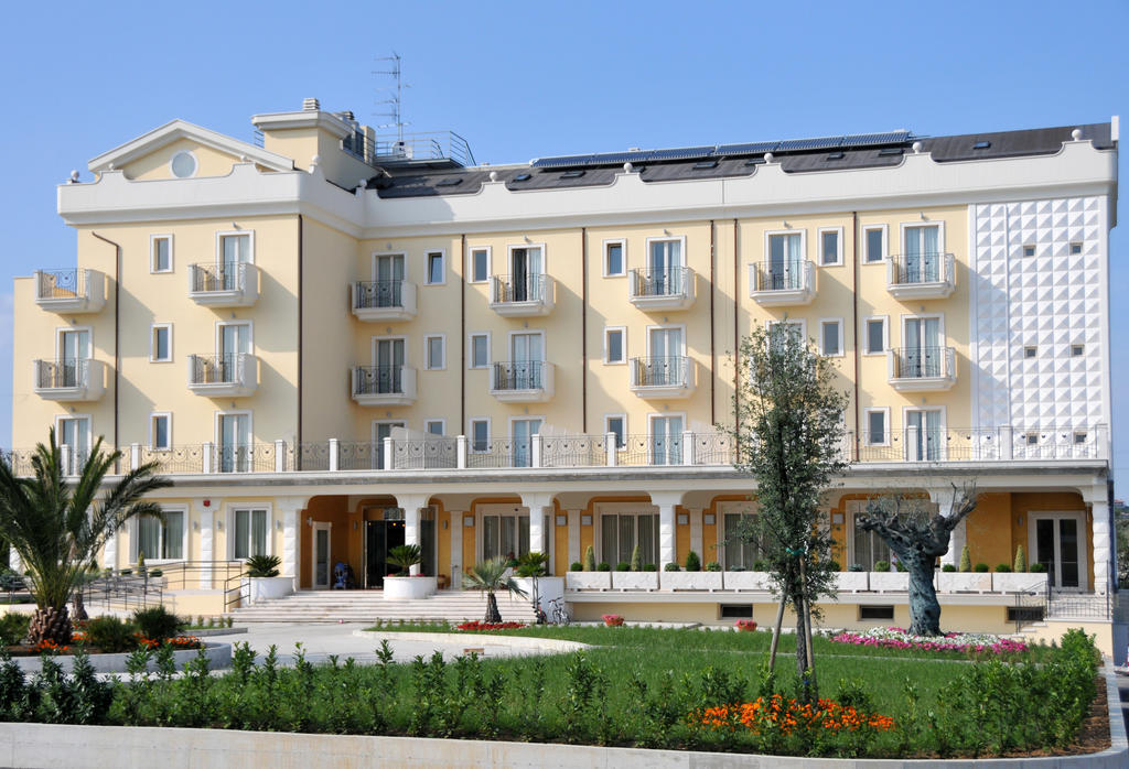 Hotel Concorde Sant'Egidio alla Vibrata Zewnętrze zdjęcie