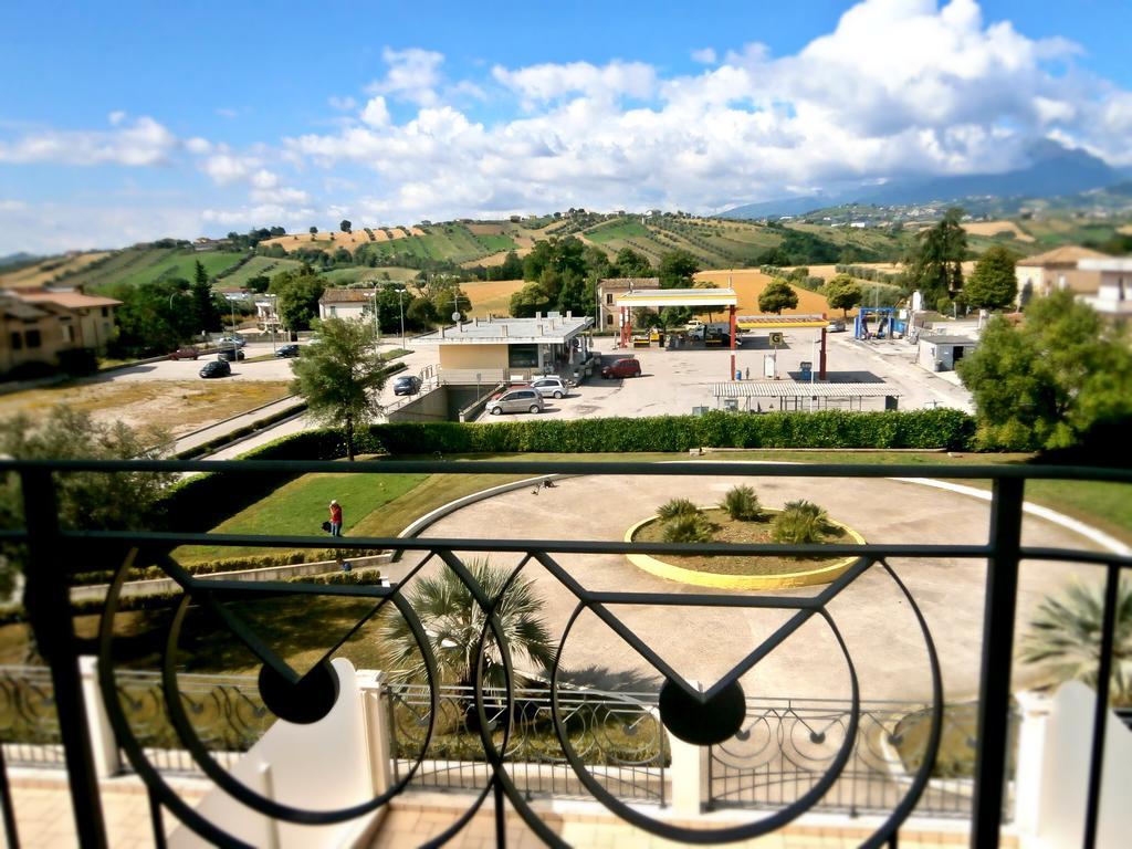 Hotel Concorde Sant'Egidio alla Vibrata Zewnętrze zdjęcie