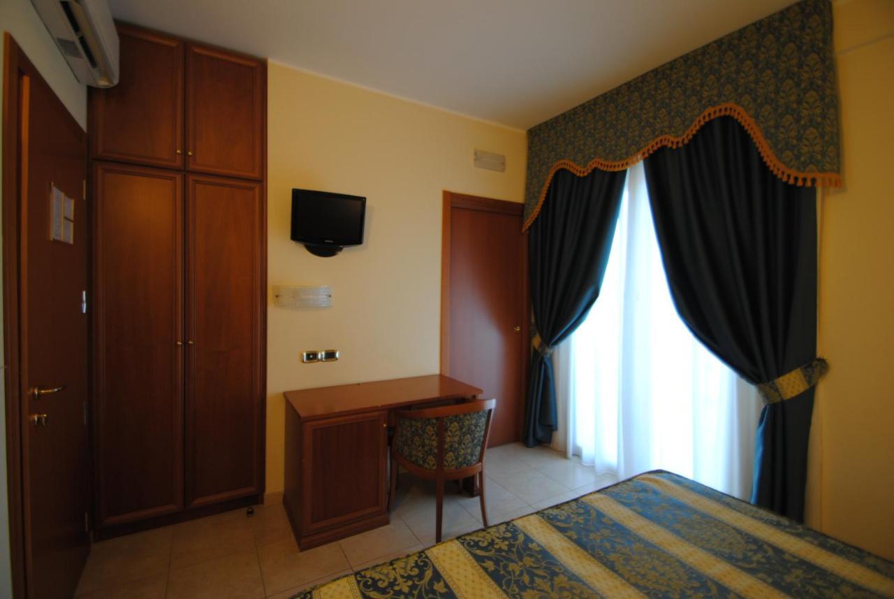 Hotel Concorde Sant'Egidio alla Vibrata Zewnętrze zdjęcie
