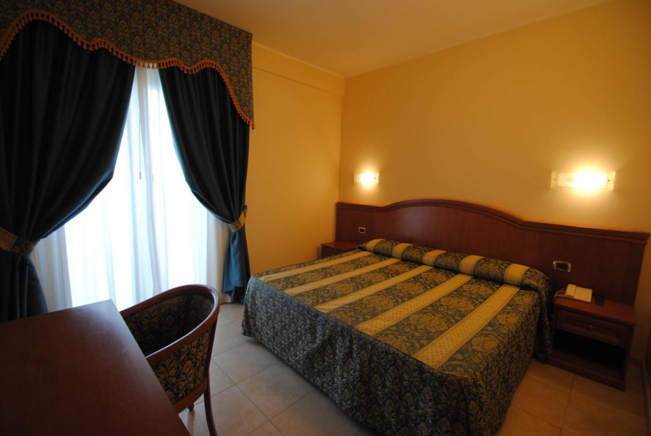 Hotel Concorde Sant'Egidio alla Vibrata Zewnętrze zdjęcie