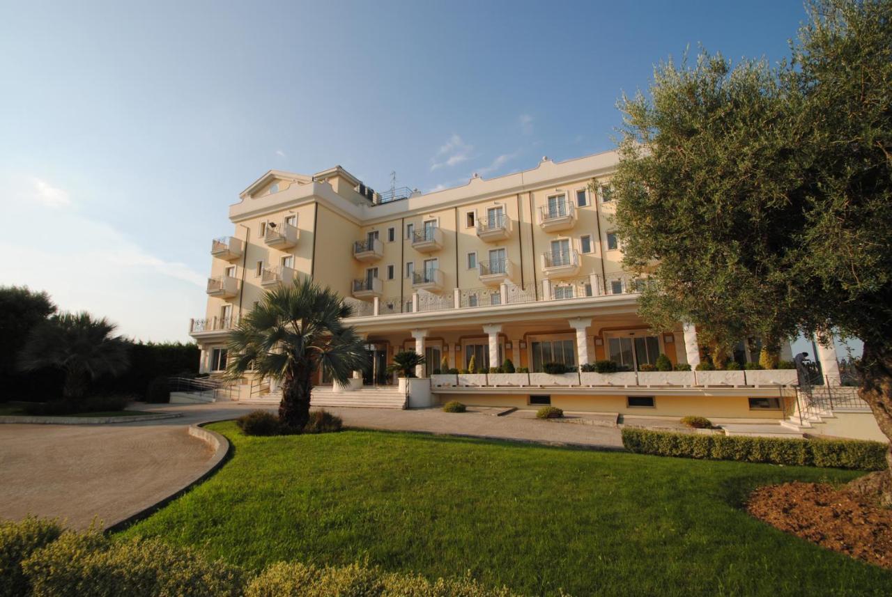 Hotel Concorde Sant'Egidio alla Vibrata Zewnętrze zdjęcie